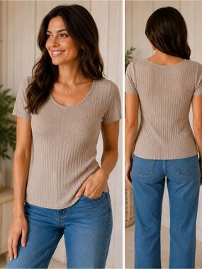 Banana Republic Ribbed Scoop Neck Tee in Grey